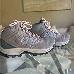 Columbia Women's Gray and Pink Athletic Shoes
